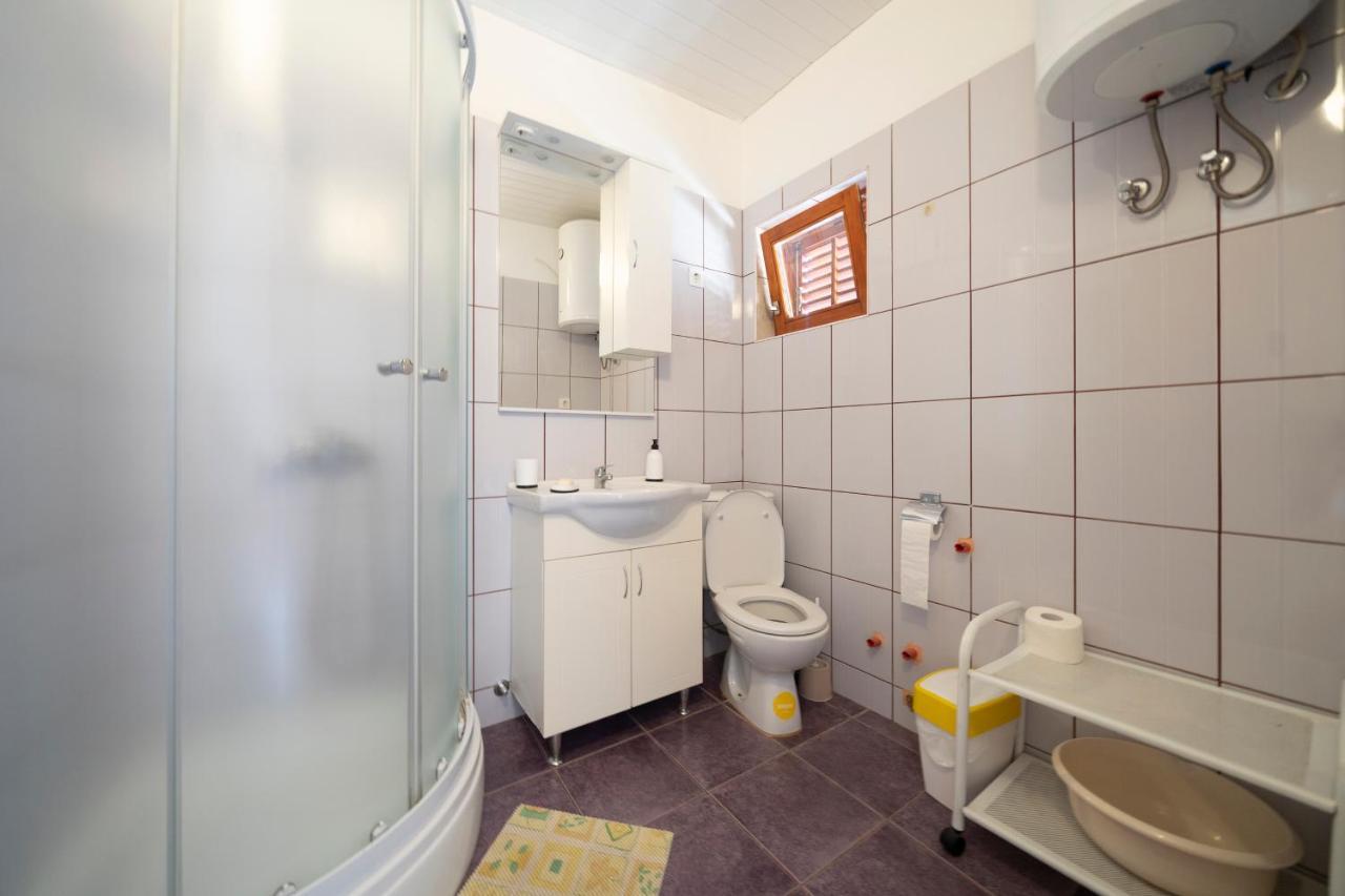 Studio Apartman Ema Gornji Karin Extérieur photo